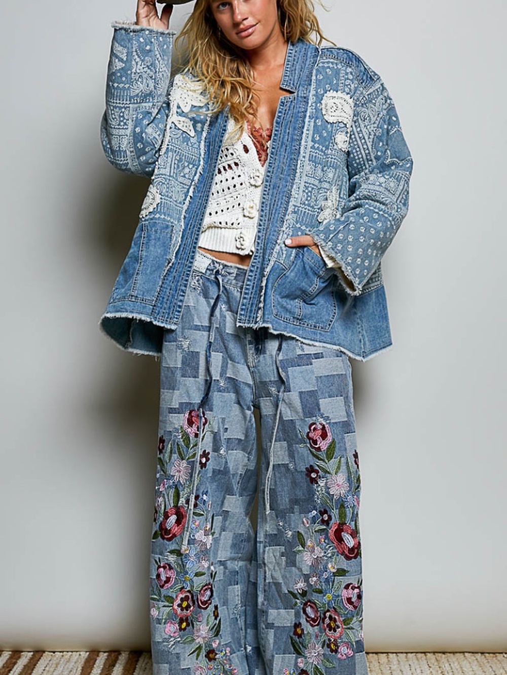 POL Light Wash Denim Paisley Print Embroidered Pockets Frayed Detail jacket - Picture 6 of 7